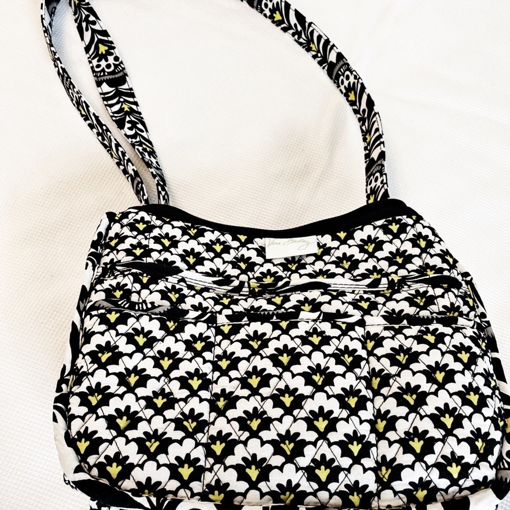 Vera Bradley Purse Fanfare Pattern Adjustable Straps - Picture 2 of 13
